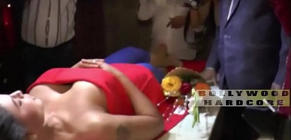  Rakhi Sawant Body Massage Video !! HD